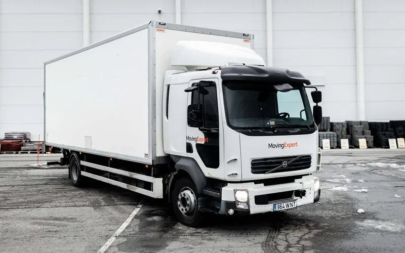 Truck — 50 m³, 9000 kg